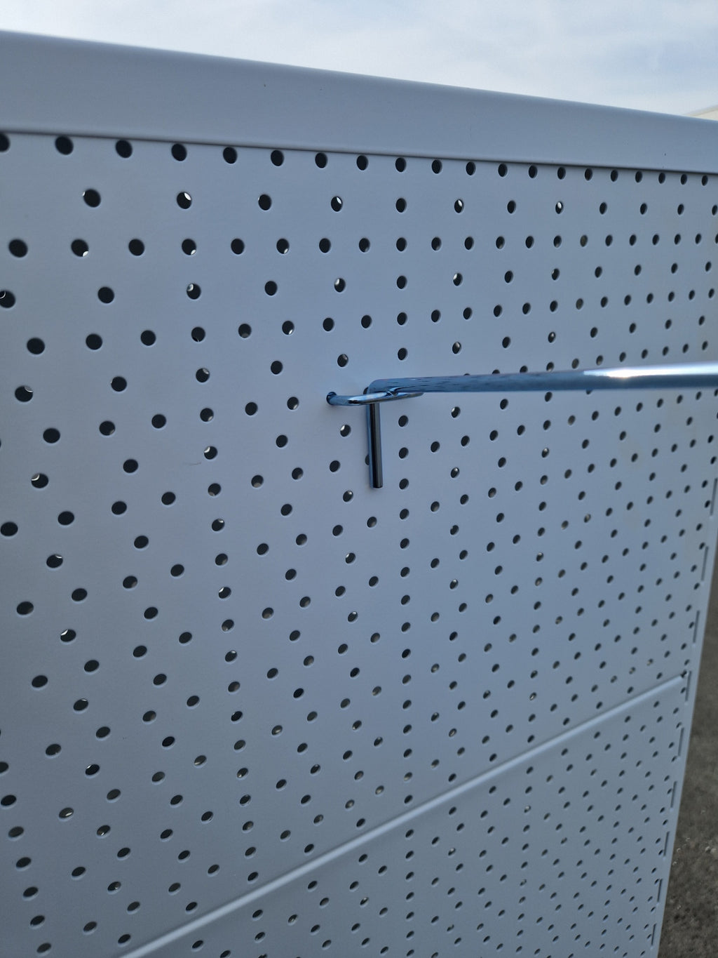 Lochregal Designständer silber/ blau 62x200x50