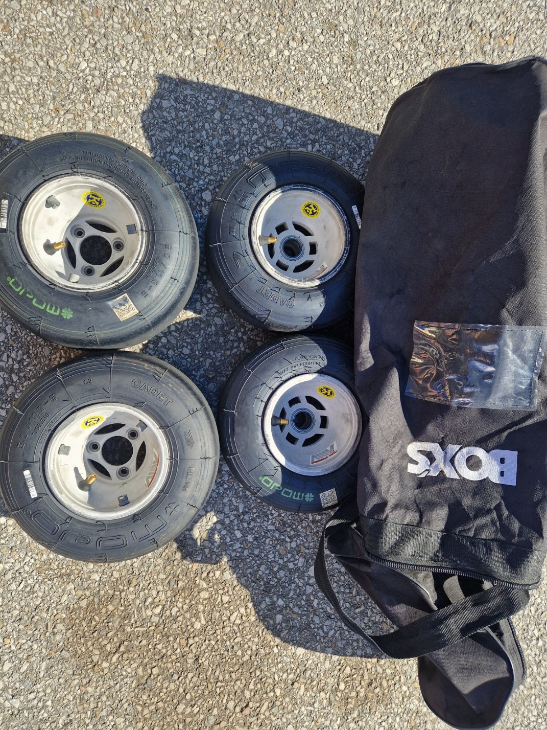 1 SET AMV Magnesium Felgen 145/115M25 OXITECH inkl. Mojo Reifen Rotax