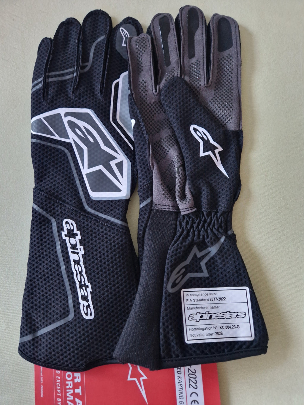 2026 Alpinestars Tech-1 KX V4 Handschuhe schwarz/anthracite Homologiert FIA 8877-2022