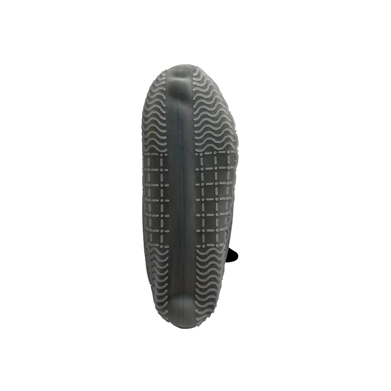Transparente Regeschuhe aus Silikon
